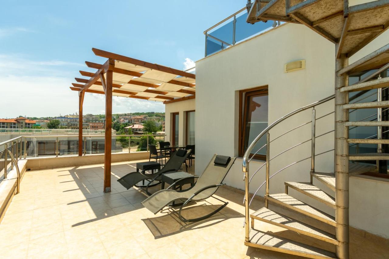 Penthouse At White Cliffs Apartment เบียลา ภายนอก รูปภาพ